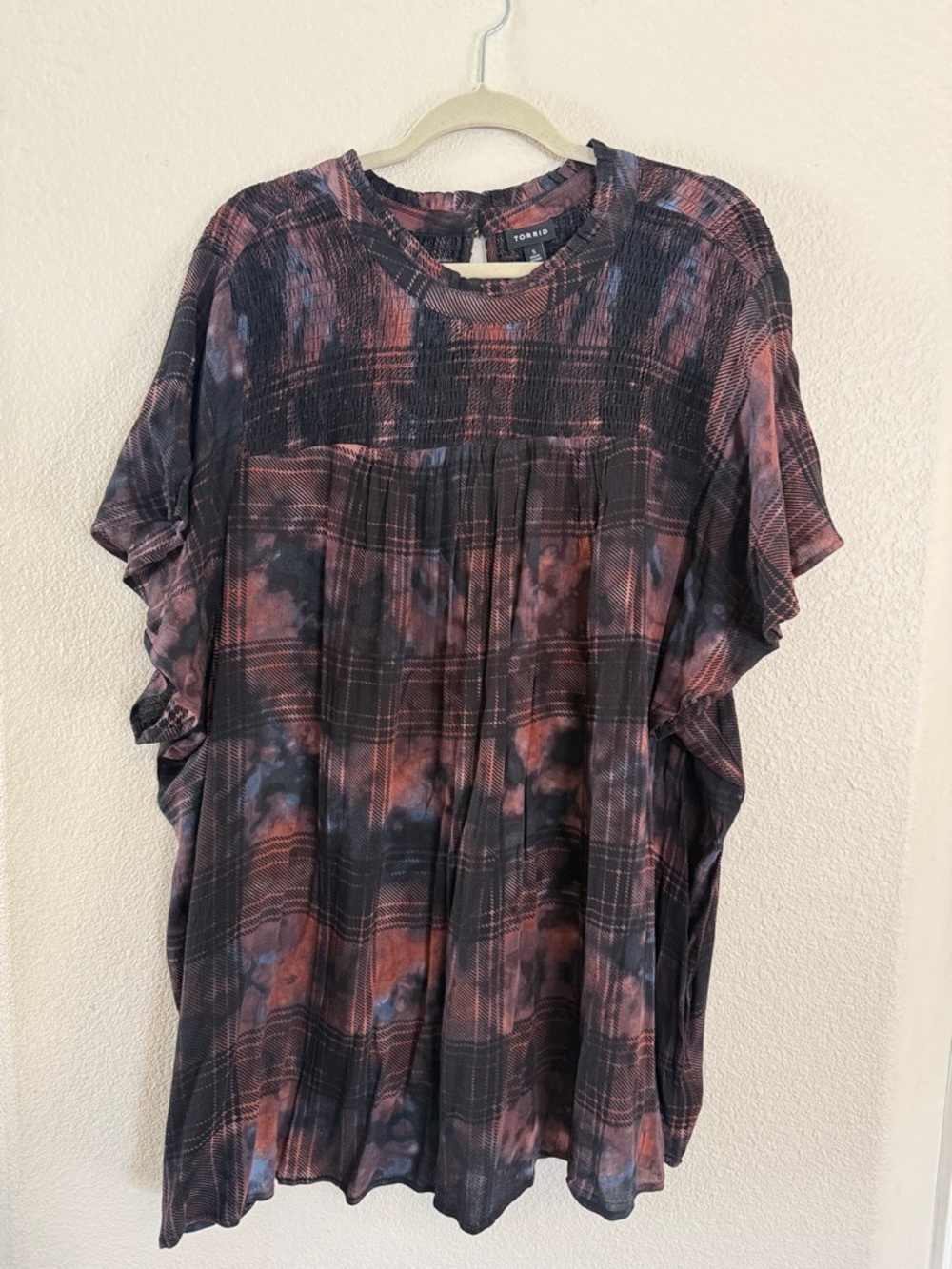 torrid Tie-Dye Plaid Ruffle-Sleeve Tunic size 5 (28)